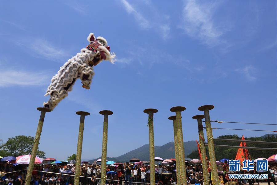 #（社会）（8）欢庆“三月三”